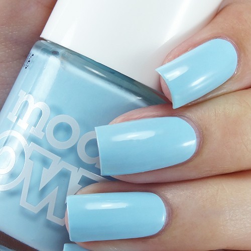 Models own nail - own,
