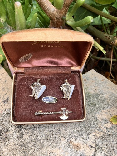 Vintage gold tone - mother, pearl