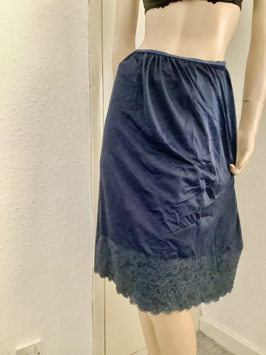 Vtg dark navy - dark, silky