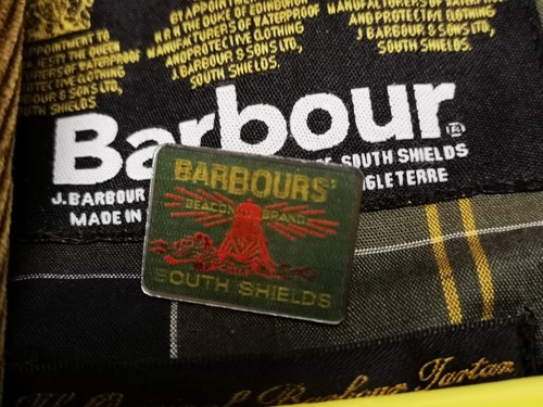Barbour pin badge flashing - badge,