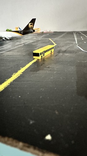 1/400 scale holday busses for