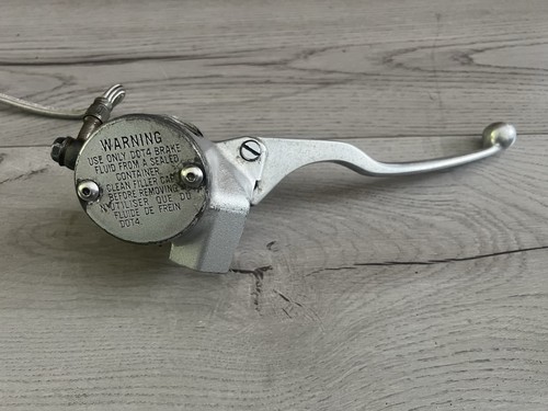Kawasaki zl600 front brake - kawasaki,