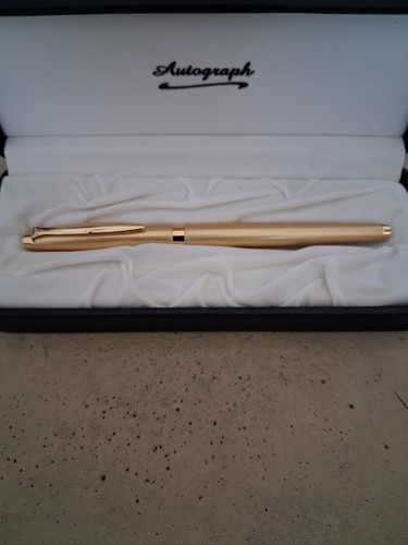 Vintage autograph goldtone - autograph,