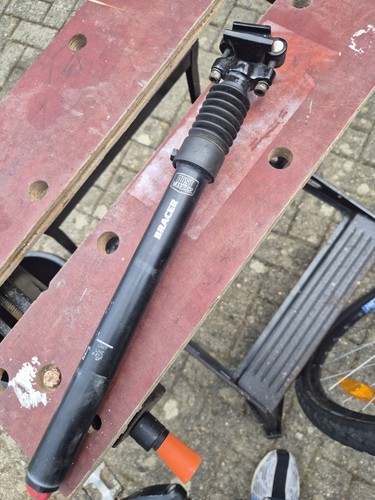 Post moderne bracer pro - post,