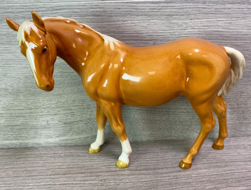 Beswick mare facing - mare,