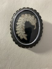 TLM BROOCH WITH ANTIQUE LACE
