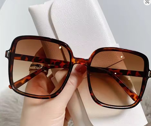 Oversized sunglasses for - for, women