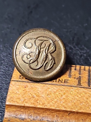 Vtg button new - new, nsw