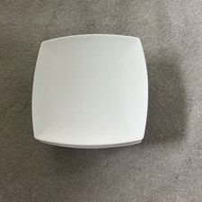 Mid Size White Plates x 10