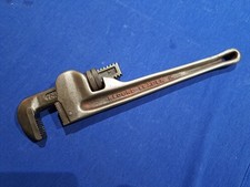 Record leader 14 pipe wrench