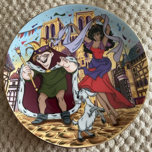 Disney plate - (1996, hunchback)