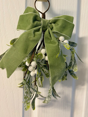 Hanging mistletoe wall - mistletoe,