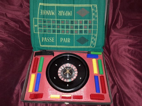 Vintage cased roulette wheel - vintage,