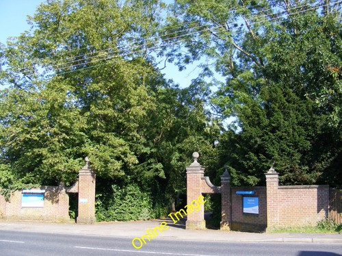 Photo 12x8 the entrance - photo,