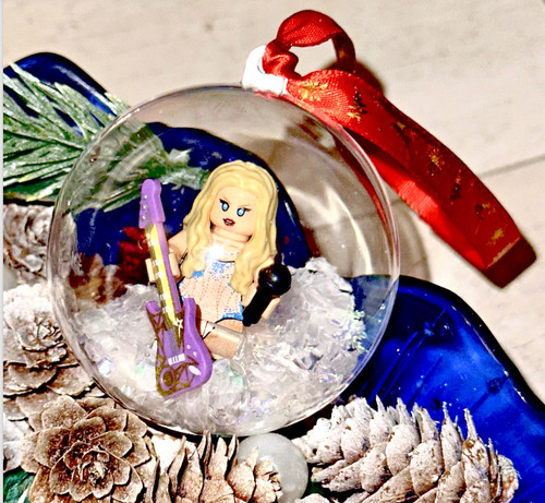 Christmas taylor mini figure - christmas,