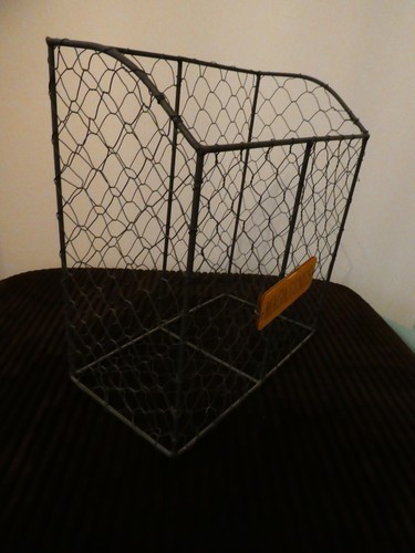 Magazine wire rack - magazine,