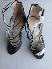 Koi Couture Size 7 Strappy
