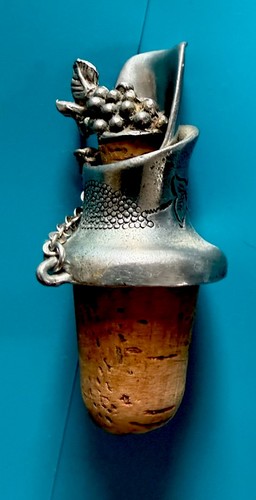 Vintage wine pourer stopper - vintage,