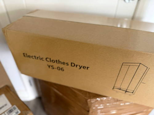 Electric clothes dryer 06 - clothes,