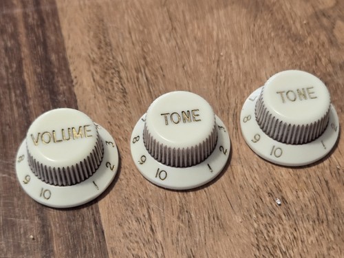 Relic stratocaster knobs - relic,