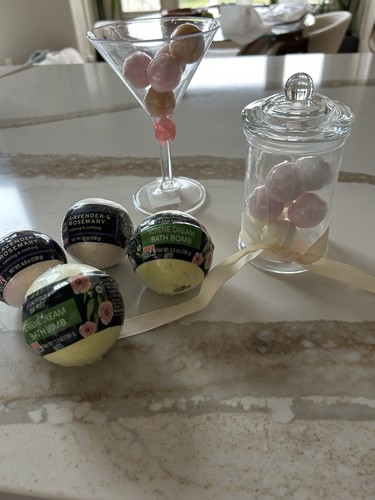 Variety bath bombs - of,