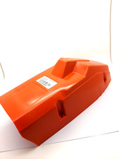 Top cylinder cover shroud for