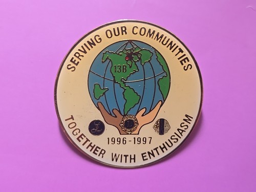 Pin badge lions - badge,