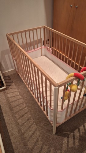 Cot bumper for - bumper,