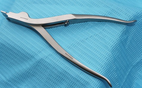 Three prong cast - prong, spreader