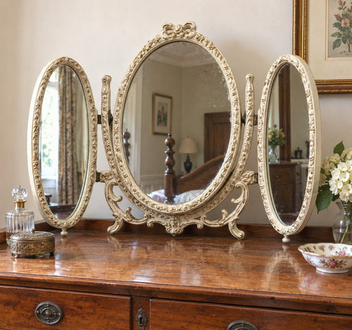 Antique style triptych - style,