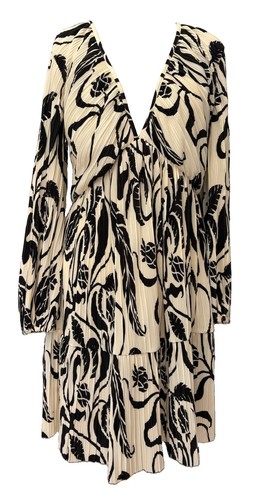 Cream black swirly leaf - black,