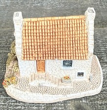 Lilliput Lane Cottage Figurine