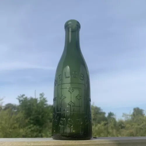 Green vintage bottle - green, welsby