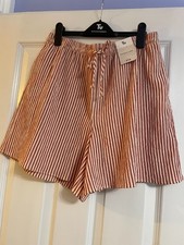 Tu red and white stripe