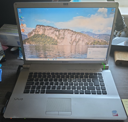 Sony vaio vgn fw11e laptop - sony,