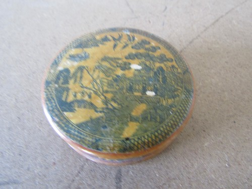 Small wooden oriental - oriental, snuff