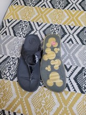 Fitflop Walkstar X Disney Mickey Mouse Patent Toe Post Sandals size 7 EU 41