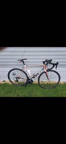 Road bike - road,