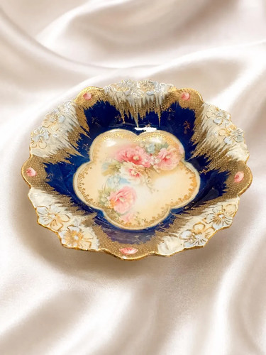 Antique prussia hand - rs,
