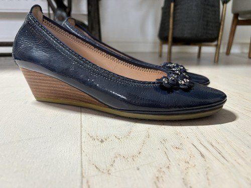 Hispanitas size navy - size, 6.5