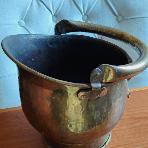 Hammered copper cauldron with - hammered,