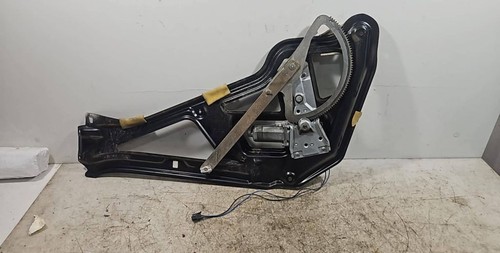 Volkswagen 2000 front - lt,