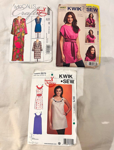 Mixed lot kwik sew - 3,