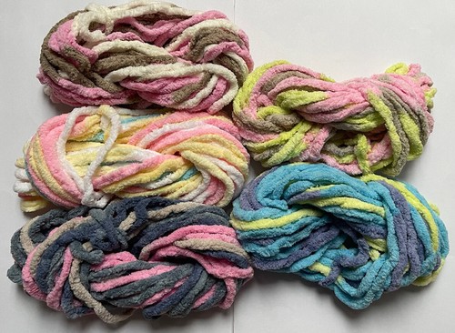 Bernat luxury chenille - chenille, mini