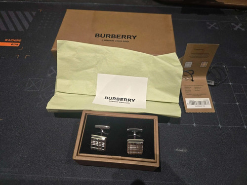 Burberry check engraved - burberry,