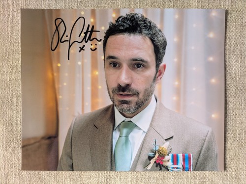 Oliver farnworth hand signed - hand,