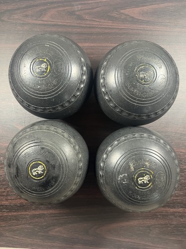 Black bowls henselite - black,