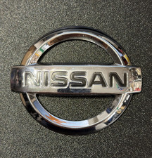 NISSAN - VINTAGE  CAR BADGE /