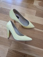 PassepartouS Pale Neon Yellow