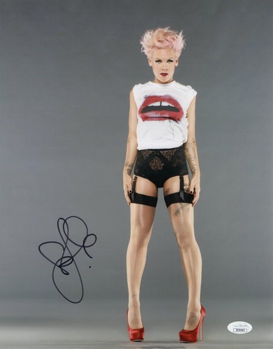 Pink alecia moore signed - pink,